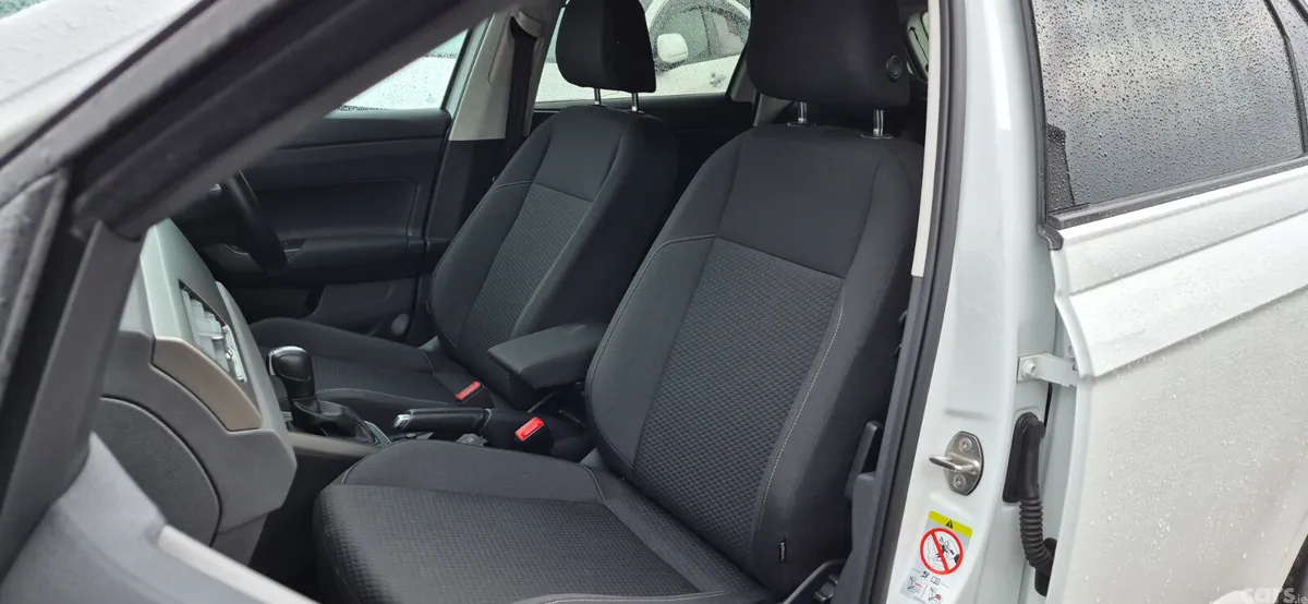 Volkswagen Polo Hatchback, Petrol, 2021, White