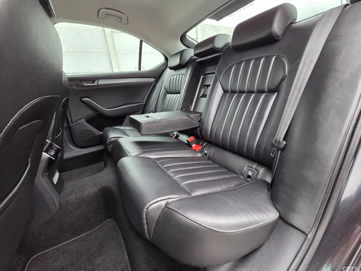 Skoda Superb Saloon, Diesel, 2017, Black
