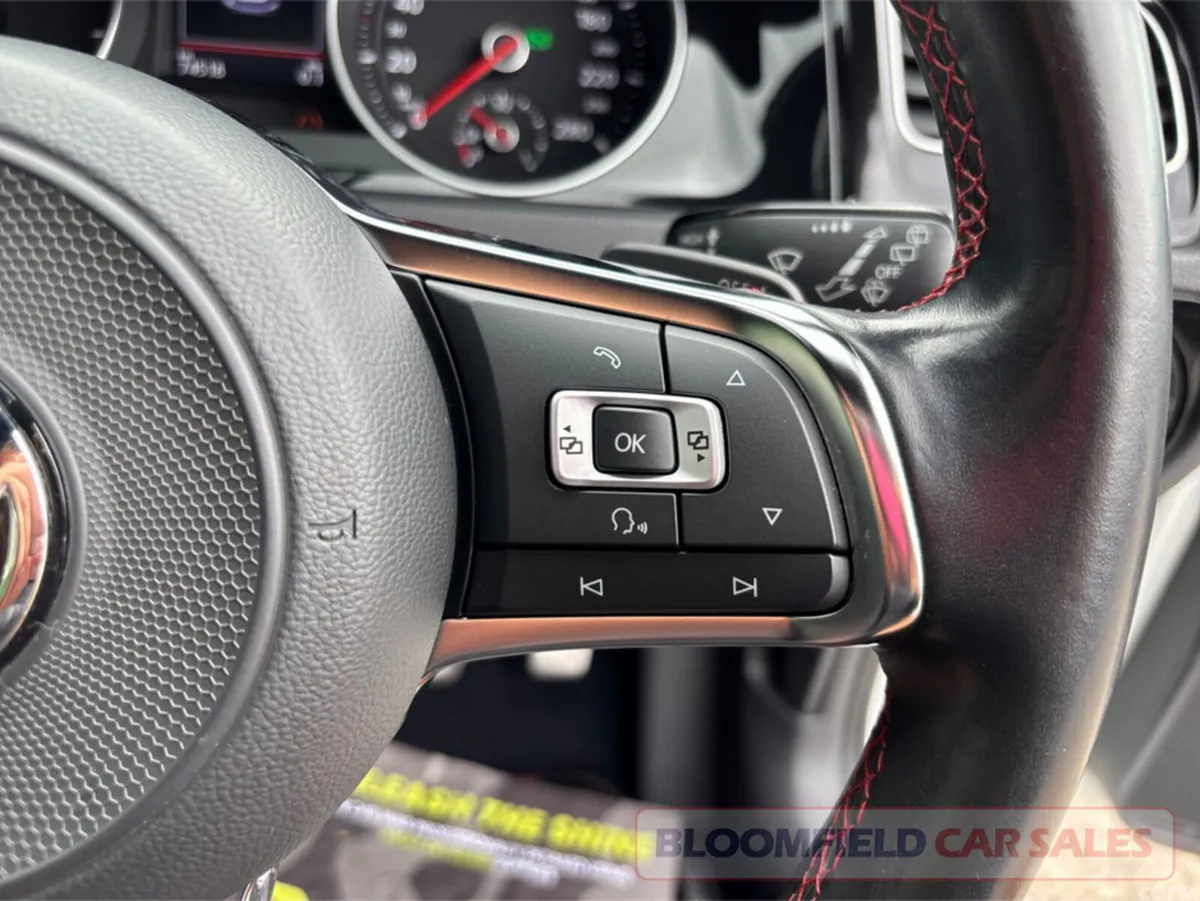 Volkswagen Golf Hatchback, Petrol, 2017, White