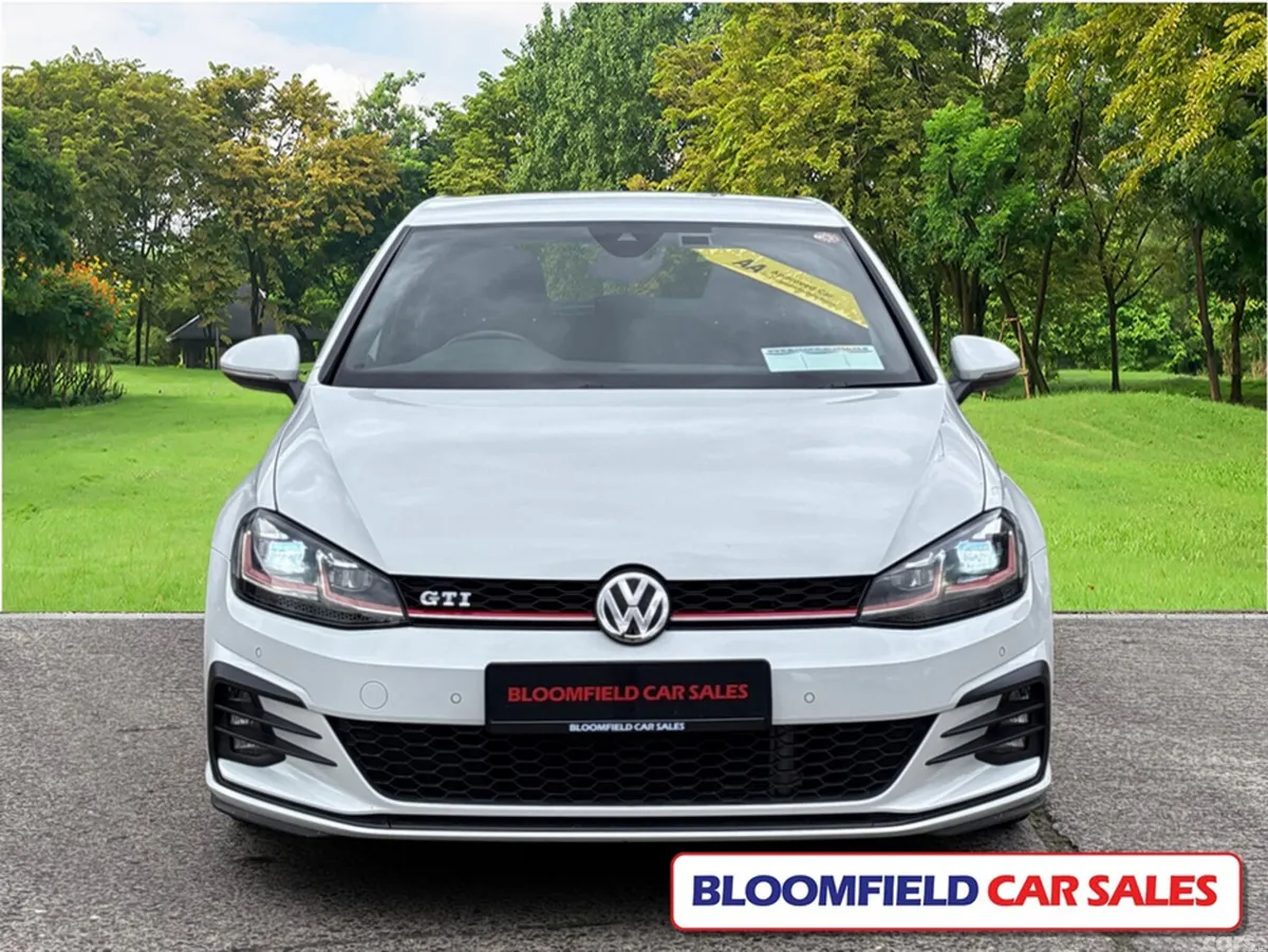 Volkswagen Golf Hatchback, Petrol, 2017, White