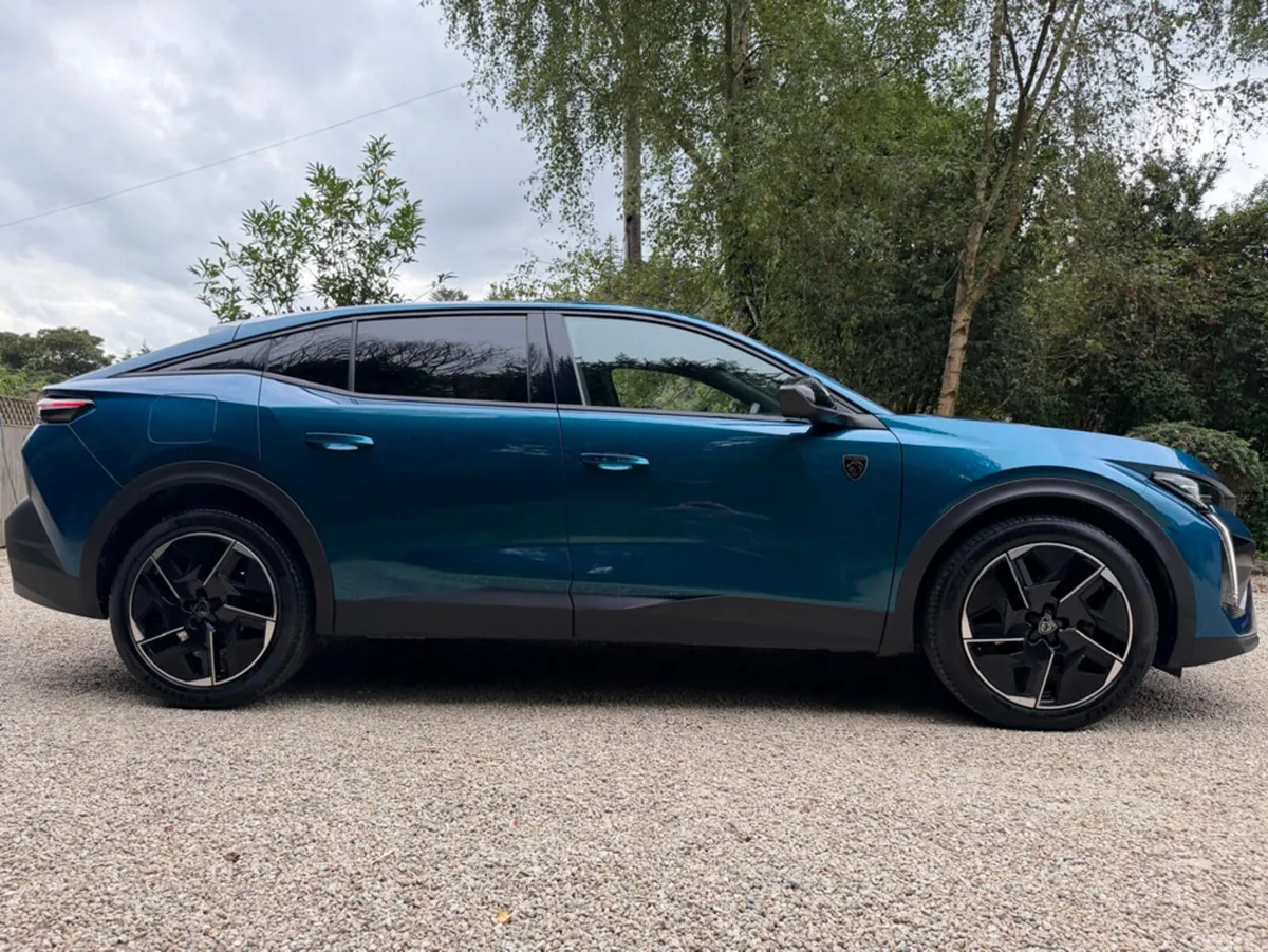 Peugeot 408 Hatchback, Petrol, 2024, Blue