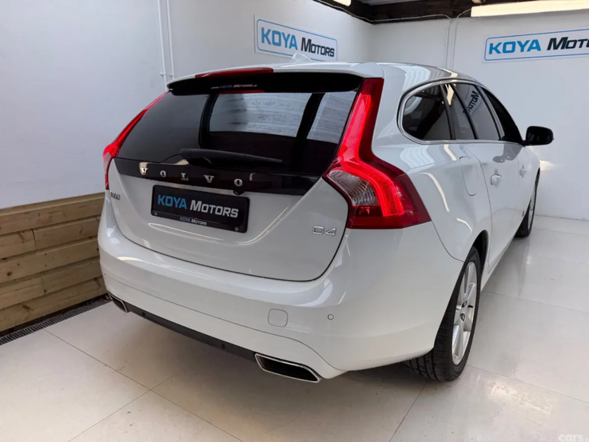 Volvo V60 Estate, Diesel, 2018, White