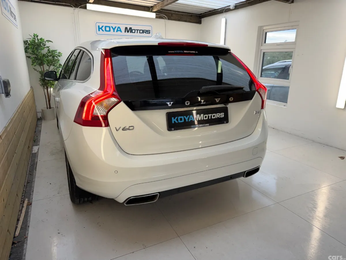 Volvo V60 Estate, Diesel, 2018, White