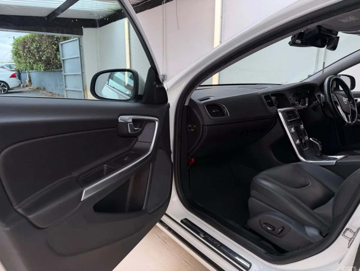 Volvo V60 Estate, Diesel, 2018, White