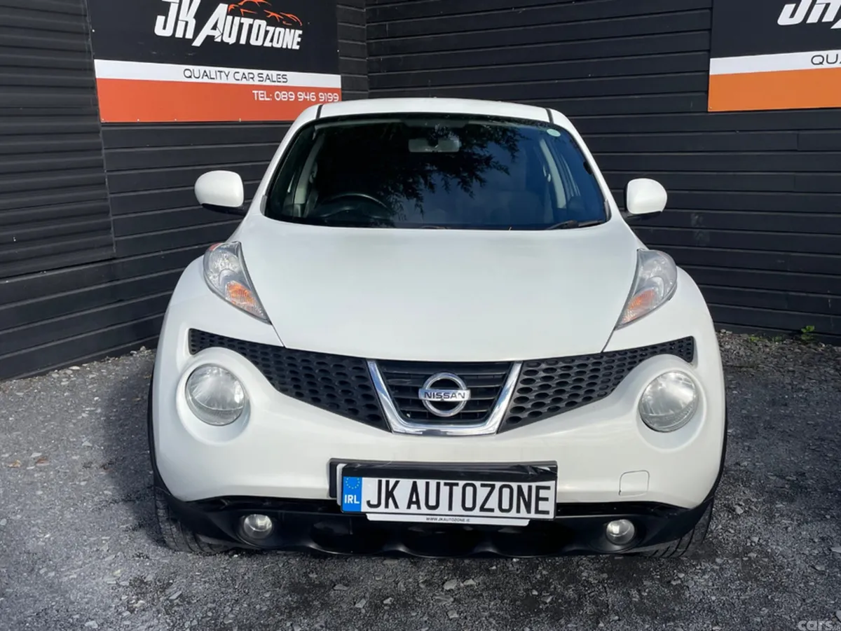 Nissan Juke Hatchback, Petrol, 2013, White