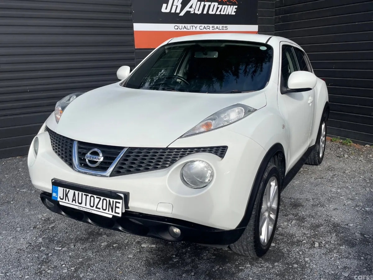 Nissan Juke Hatchback, Petrol, 2013, White