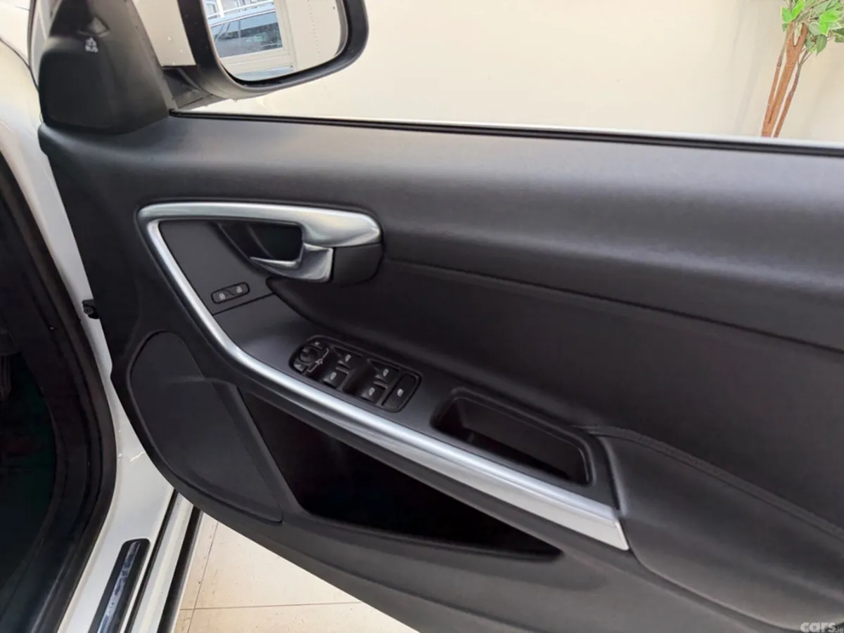 Volvo V60 Estate, Diesel, 2018, White