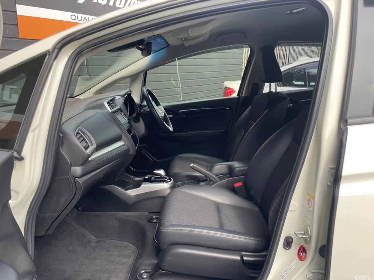 Honda Fit Hatchback, Petrol Hybrid, 2013, White