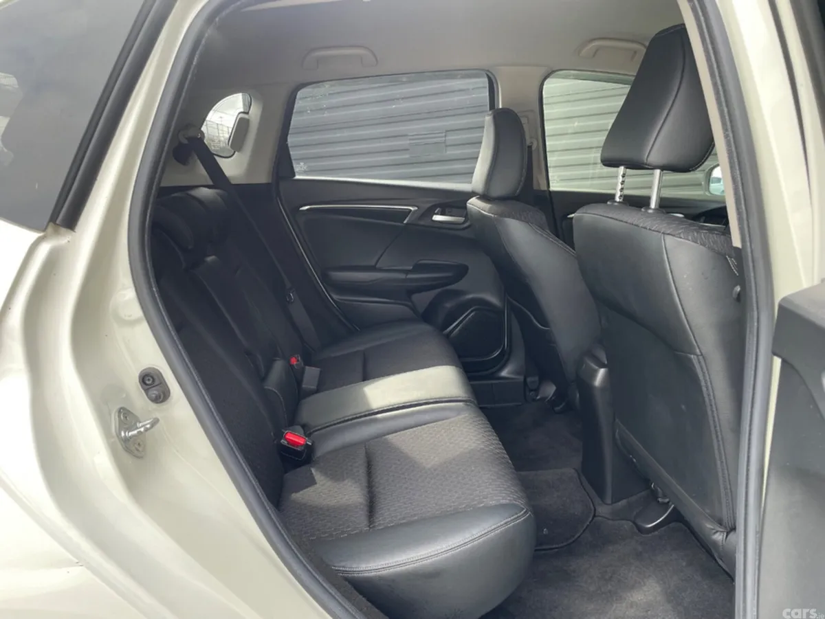 Honda Fit Hatchback, Petrol Hybrid, 2013, White
