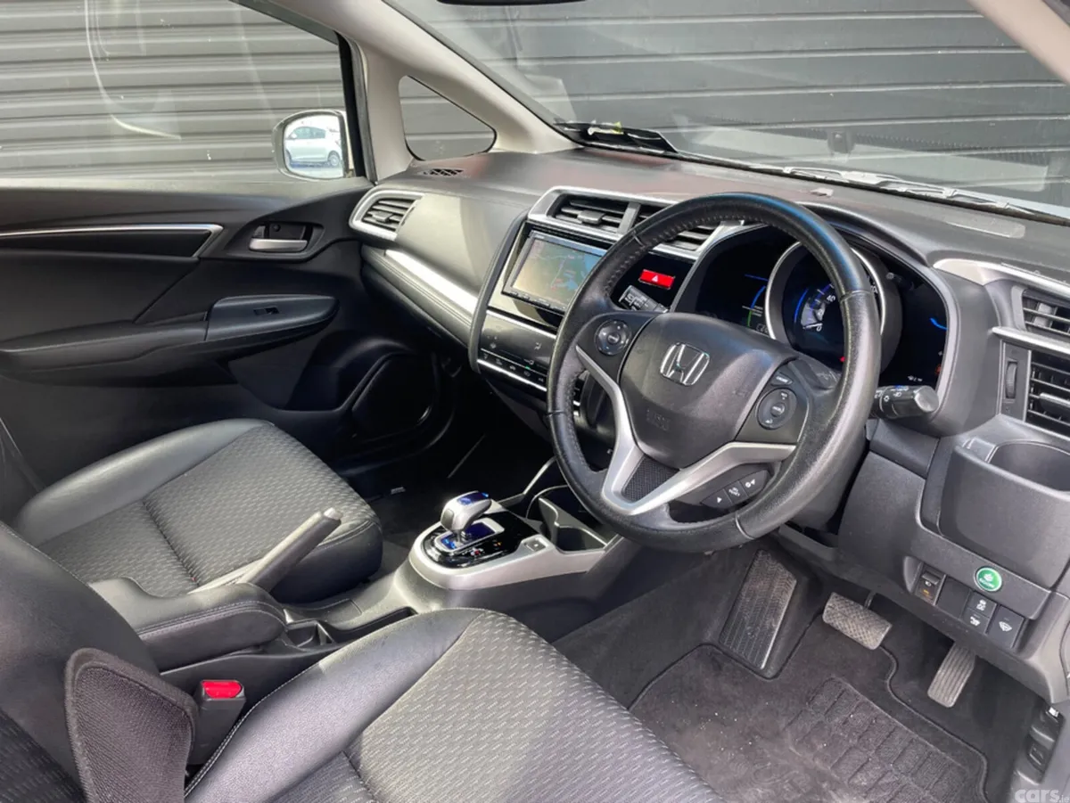 Honda Fit Hatchback, Petrol Hybrid, 2013, White