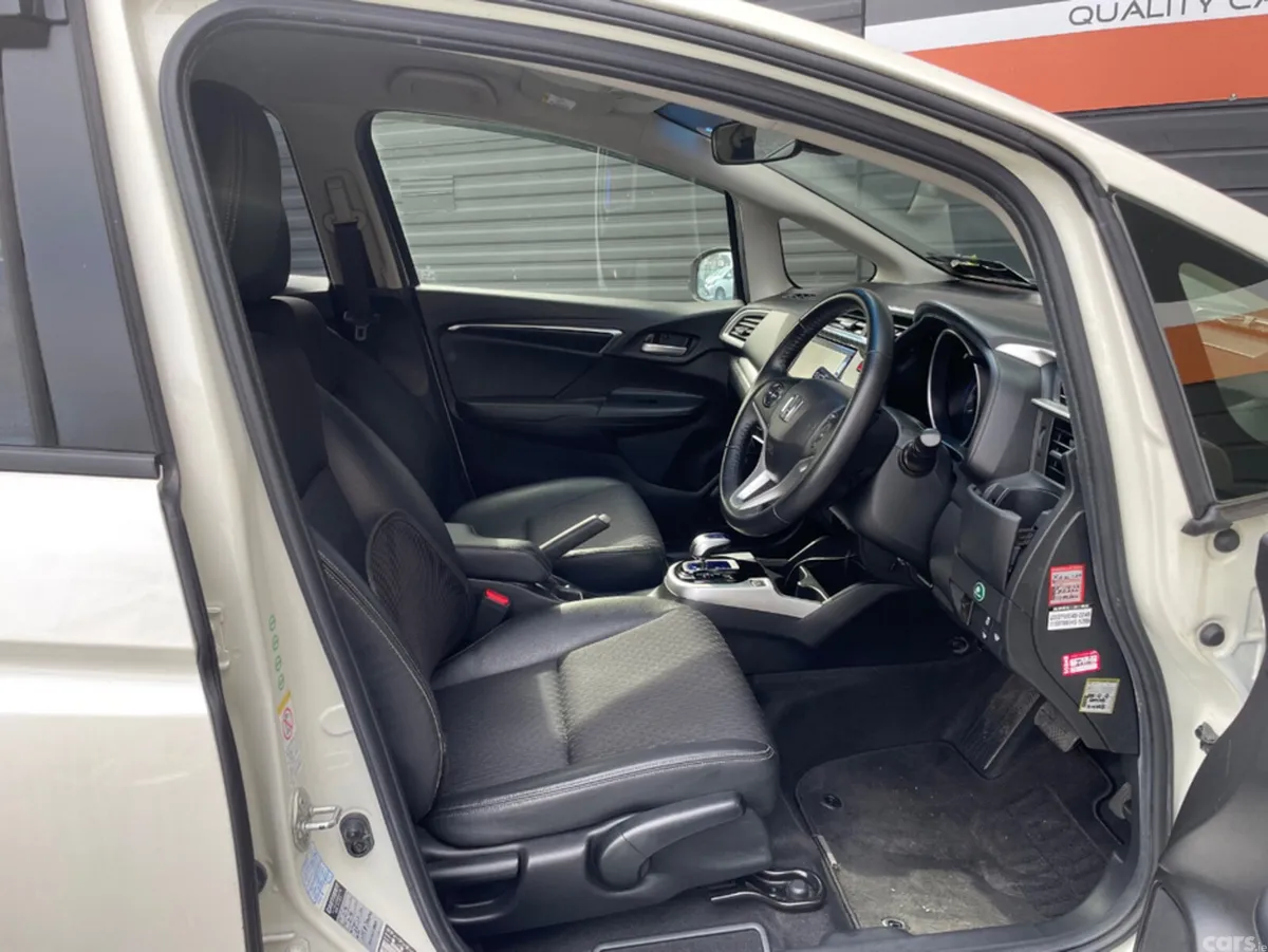 Honda Fit Hatchback, Petrol Hybrid, 2013, White