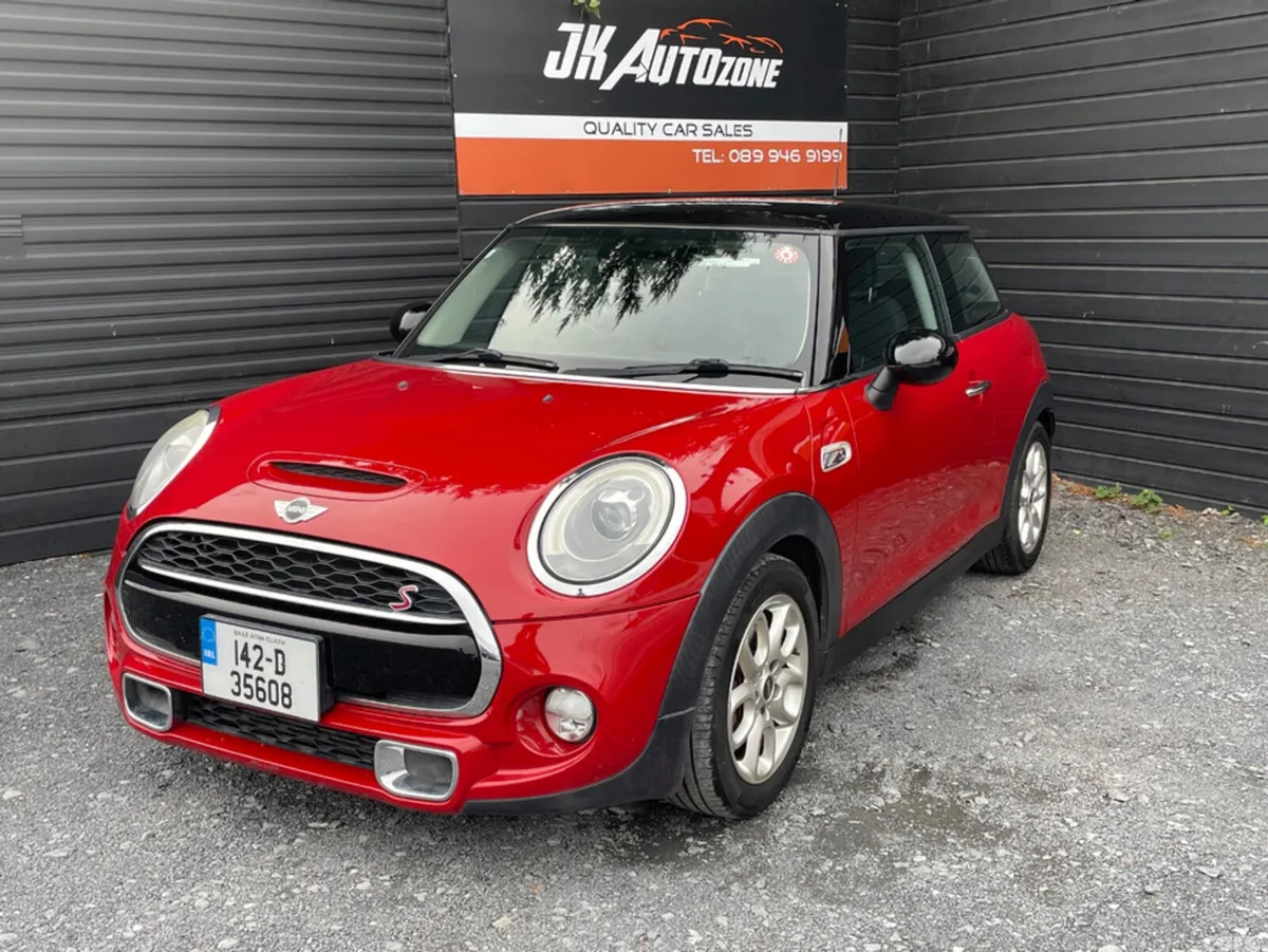 Mini Cooper Hatchback, Petrol, 2014, Red