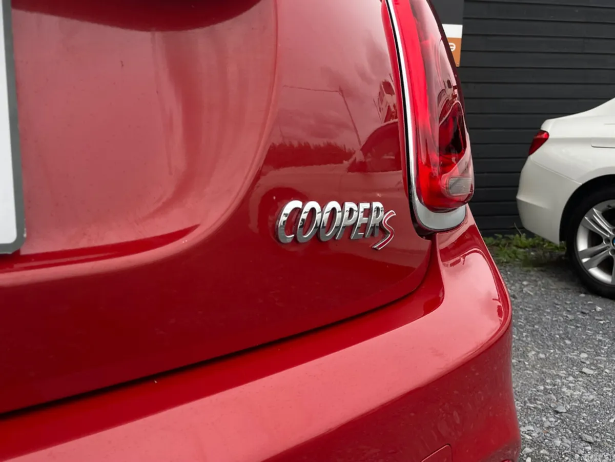 Mini Cooper Hatchback, Petrol, 2014, Red