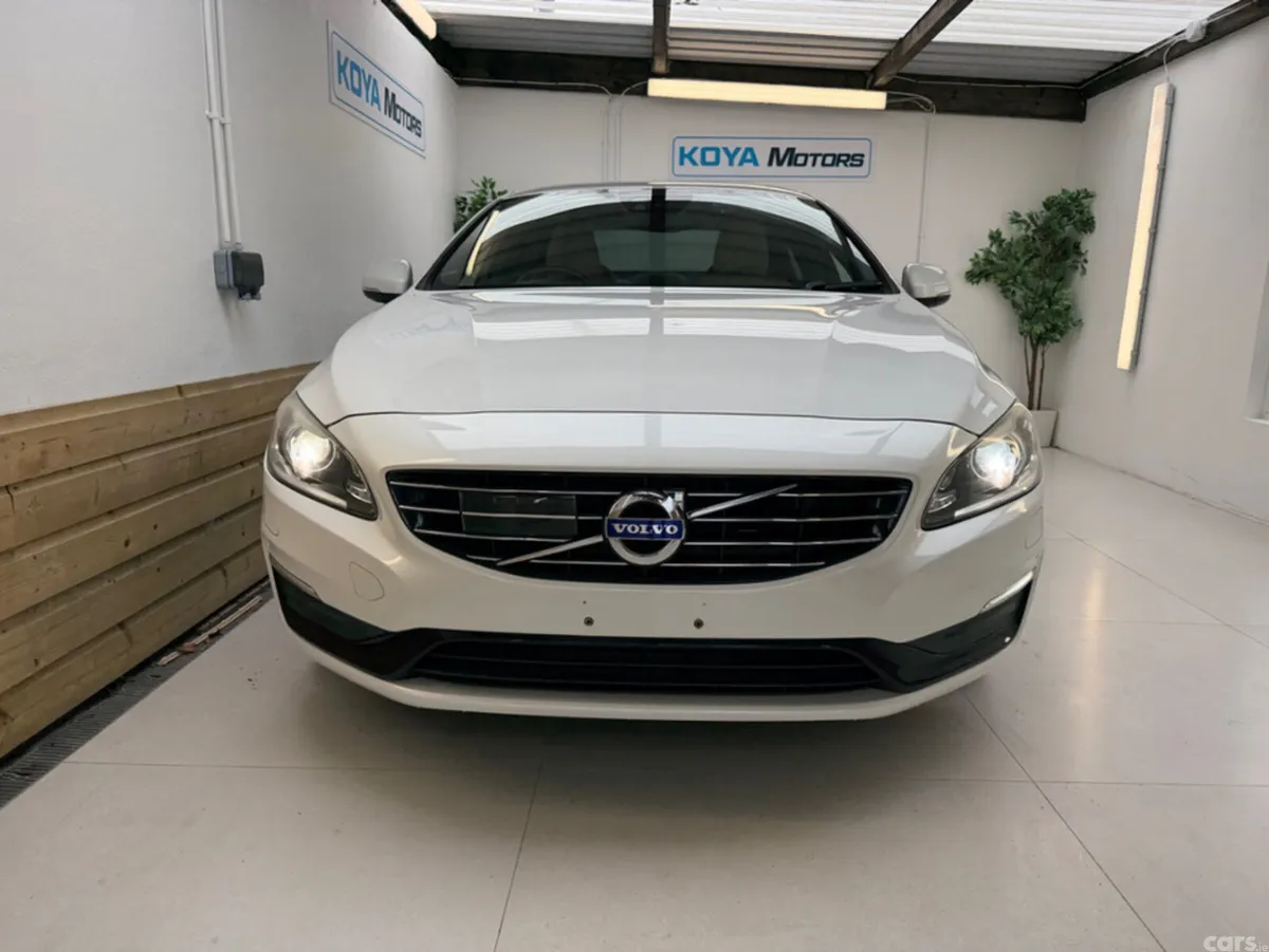 Volvo S60 Saloon, Diesel, 2017, White