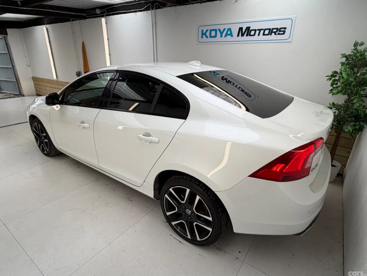 Volvo S60 Saloon, Diesel, 2017, White