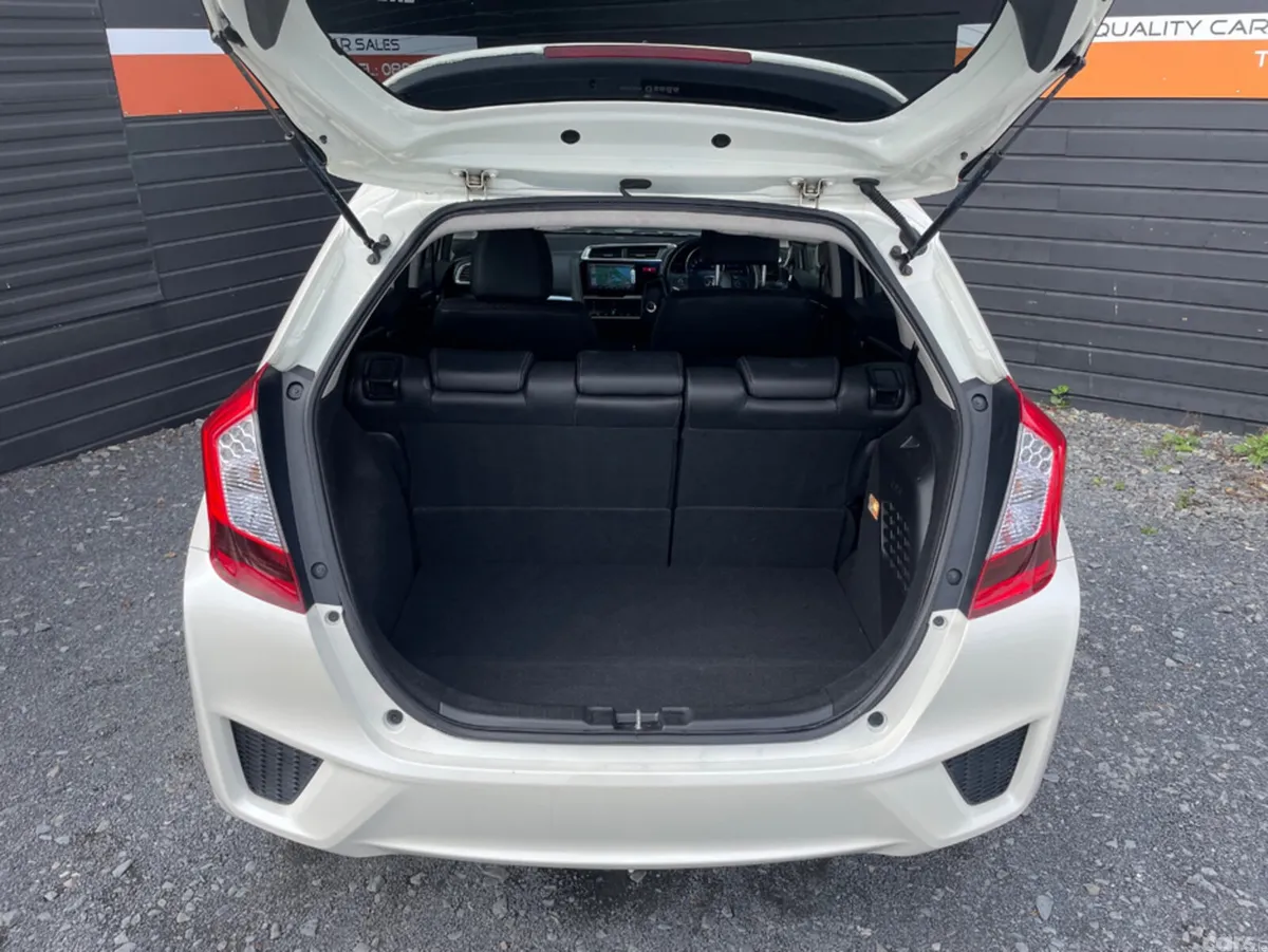 Honda Fit Hatchback, Petrol Hybrid, 2013, White