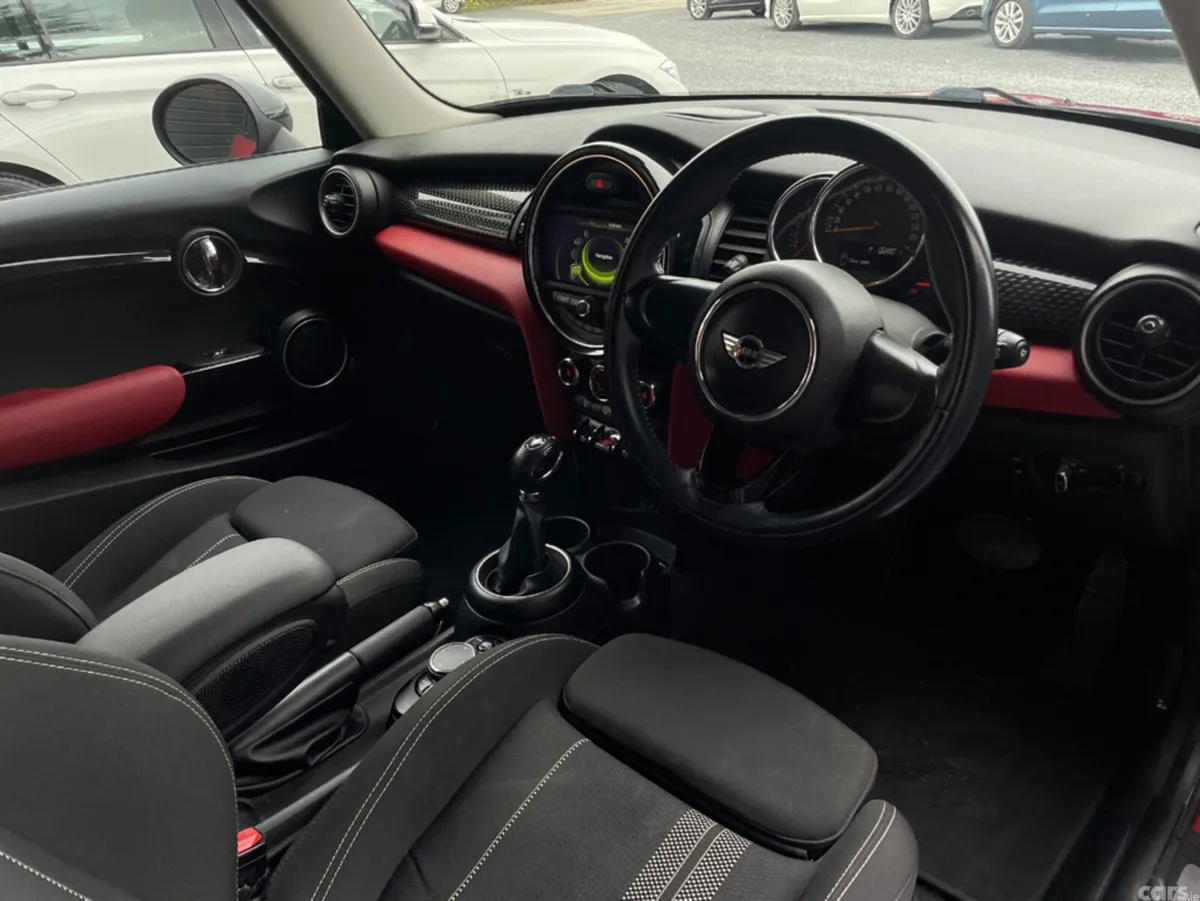 Mini Cooper Hatchback, Petrol, 2014, Red