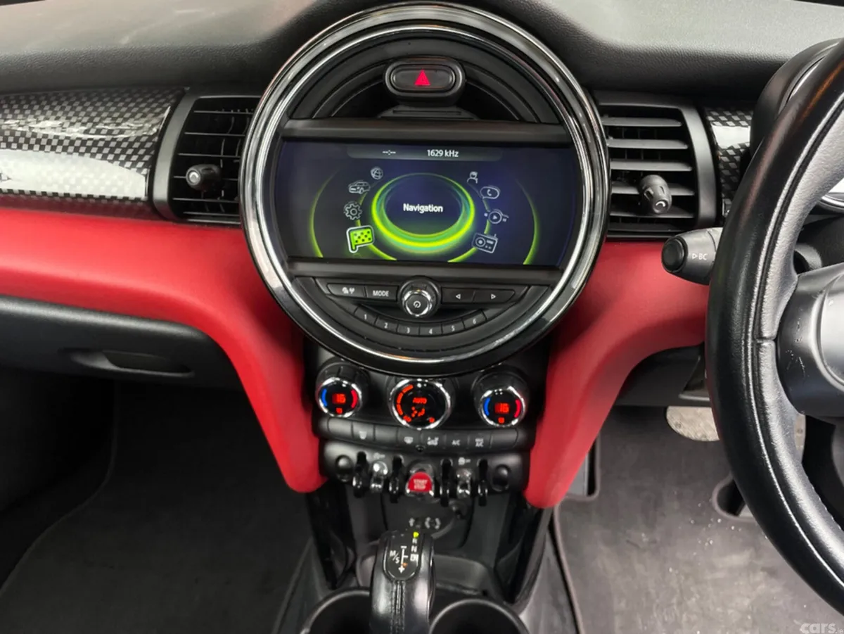 Mini Cooper Hatchback, Petrol, 2014, Red