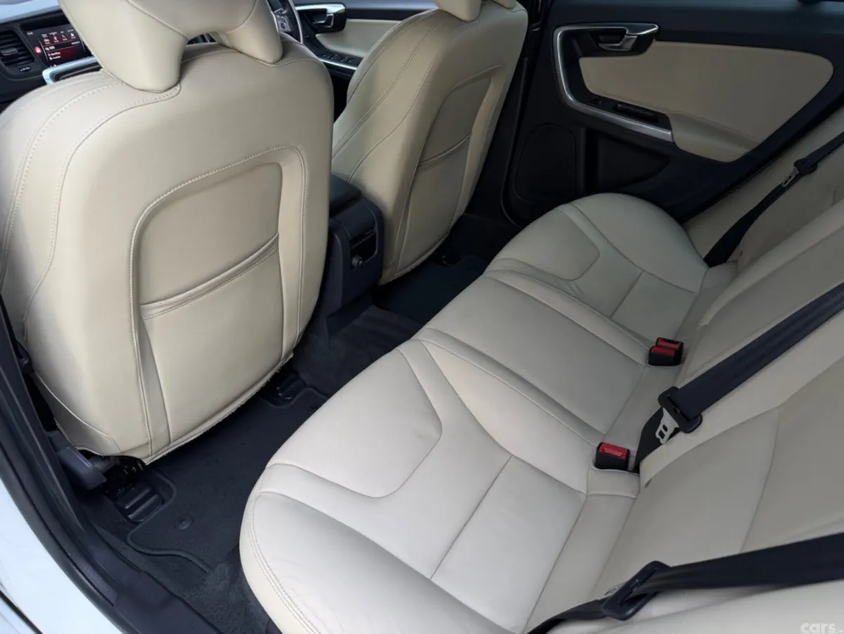 Volvo S60 Saloon, Diesel, 2017, White
