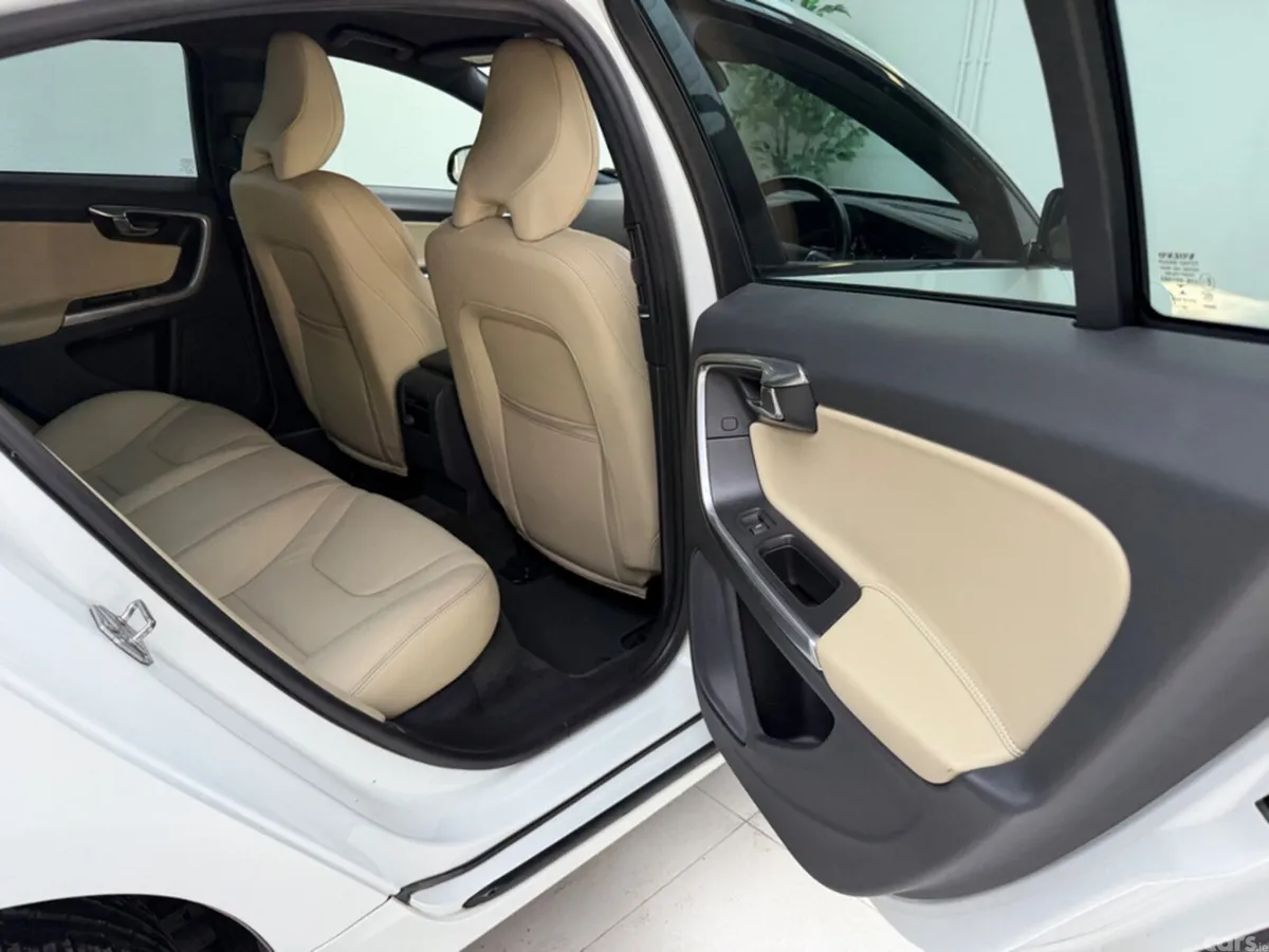 Volvo S60 Saloon, Diesel, 2017, White