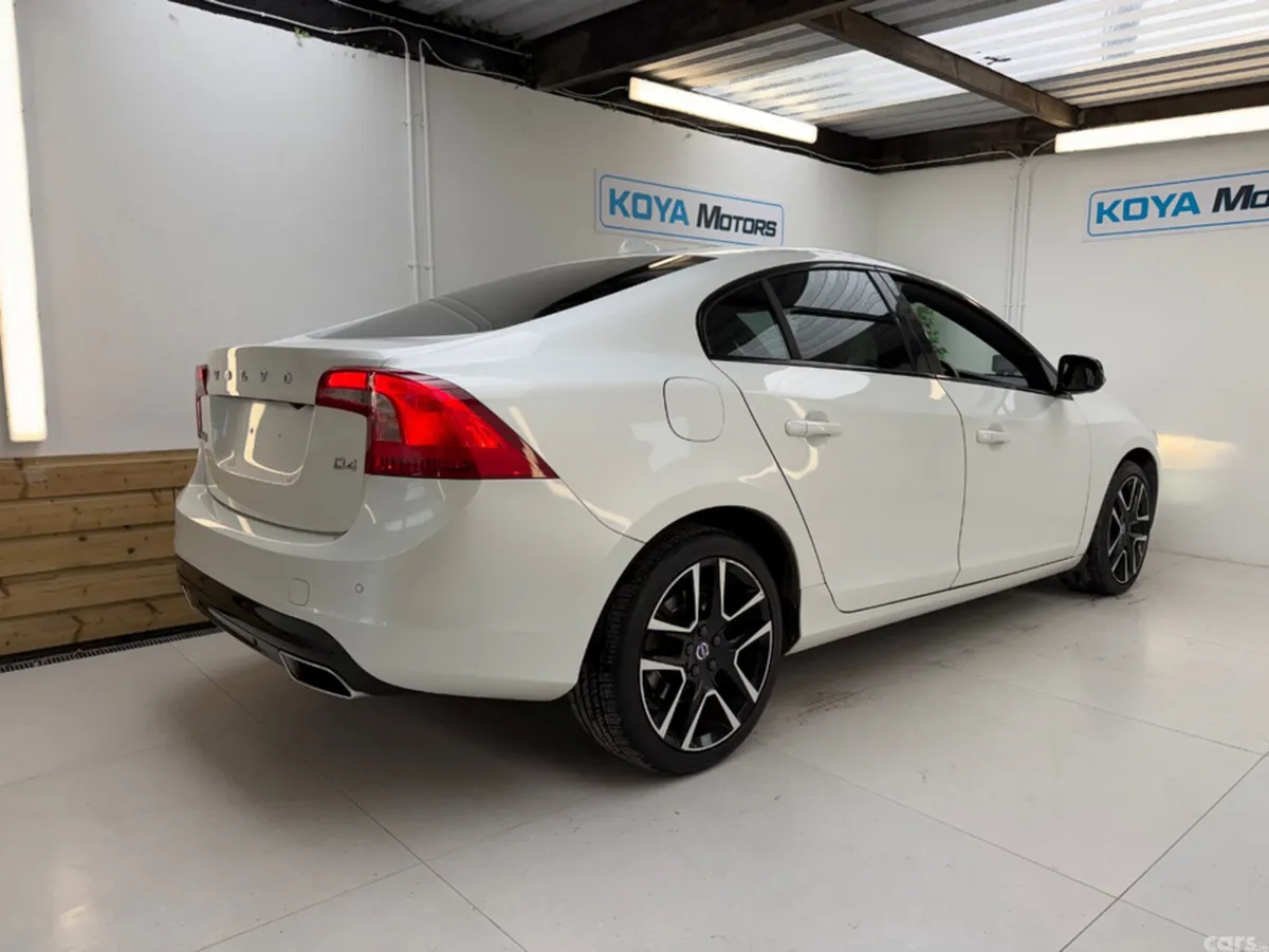 Volvo S60 Saloon, Diesel, 2017, White