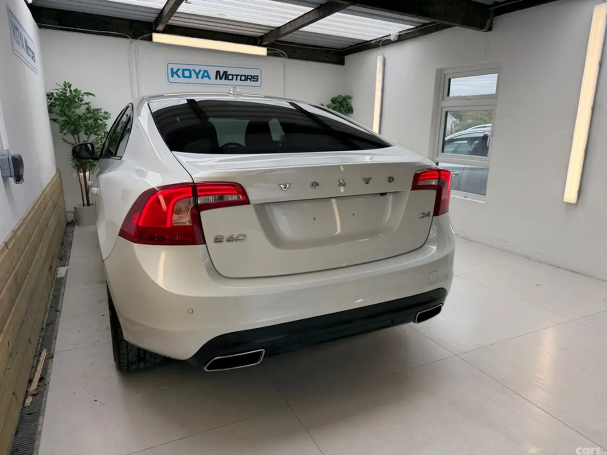 Volvo S60 Saloon, Diesel, 2017, White