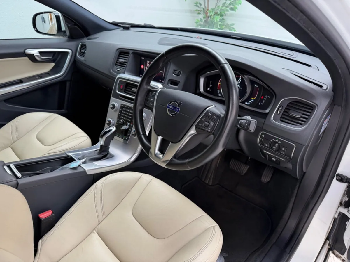 Volvo S60 Saloon, Diesel, 2017, White