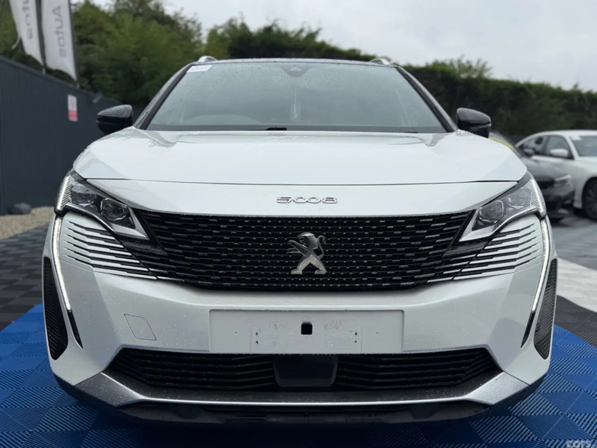 Peugeot 5008 SUV, Diesel, 2021, White