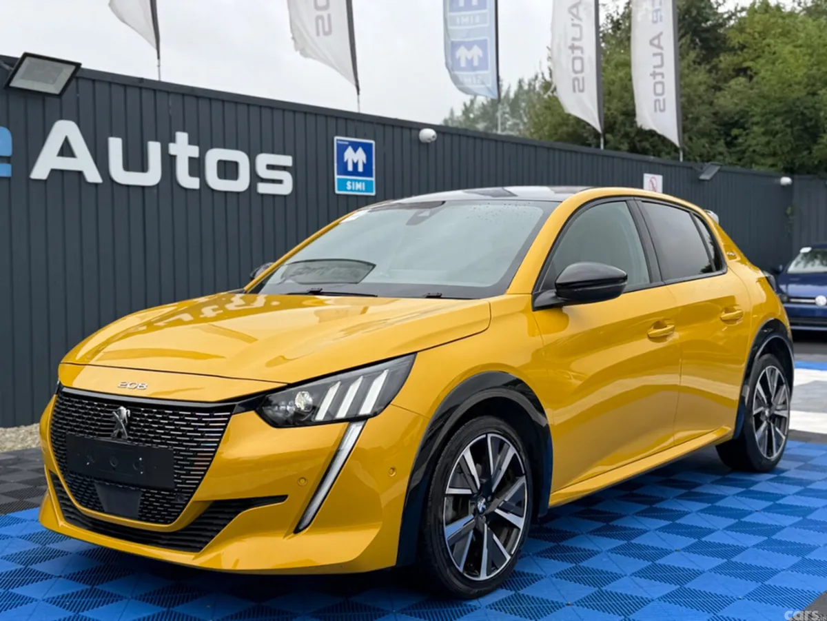 Peugeot 208 Hatchback, Petrol, 2020, Yellow