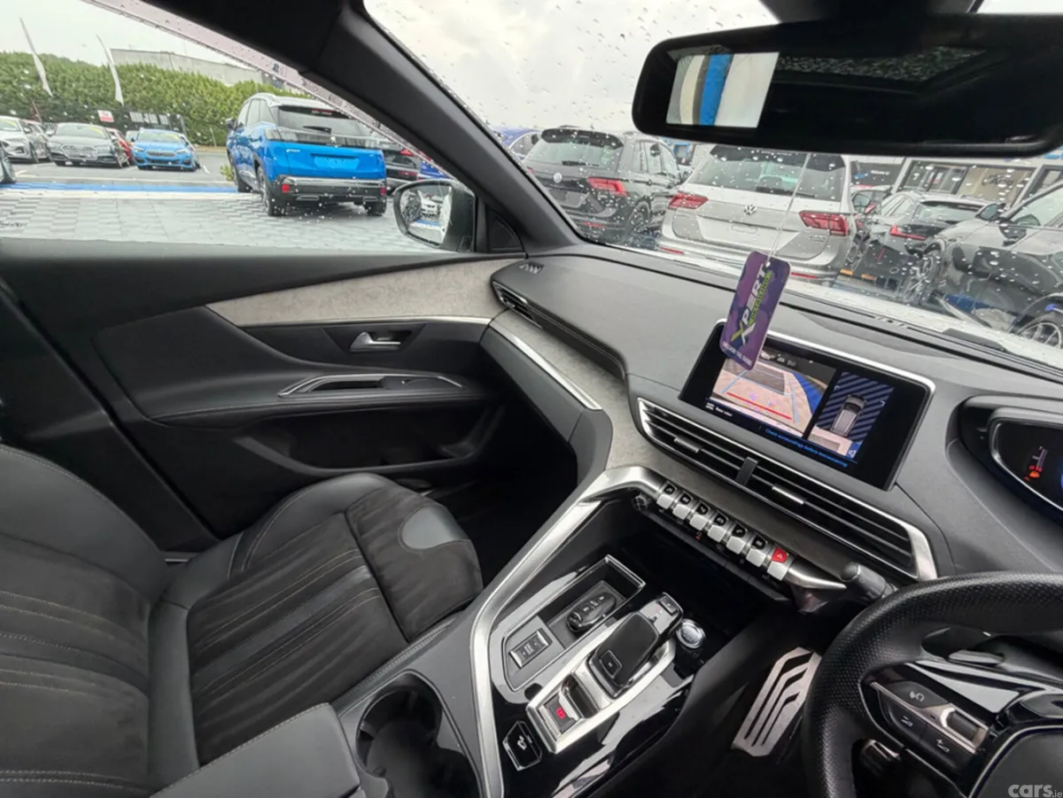 Peugeot 5008 SUV, Diesel, 2021, White