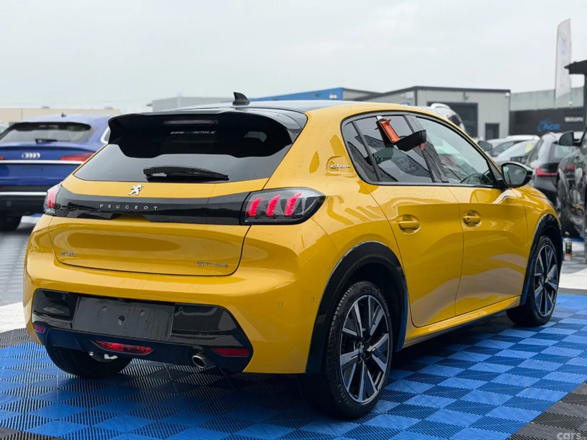 Peugeot 208 Hatchback, Petrol, 2020, Yellow