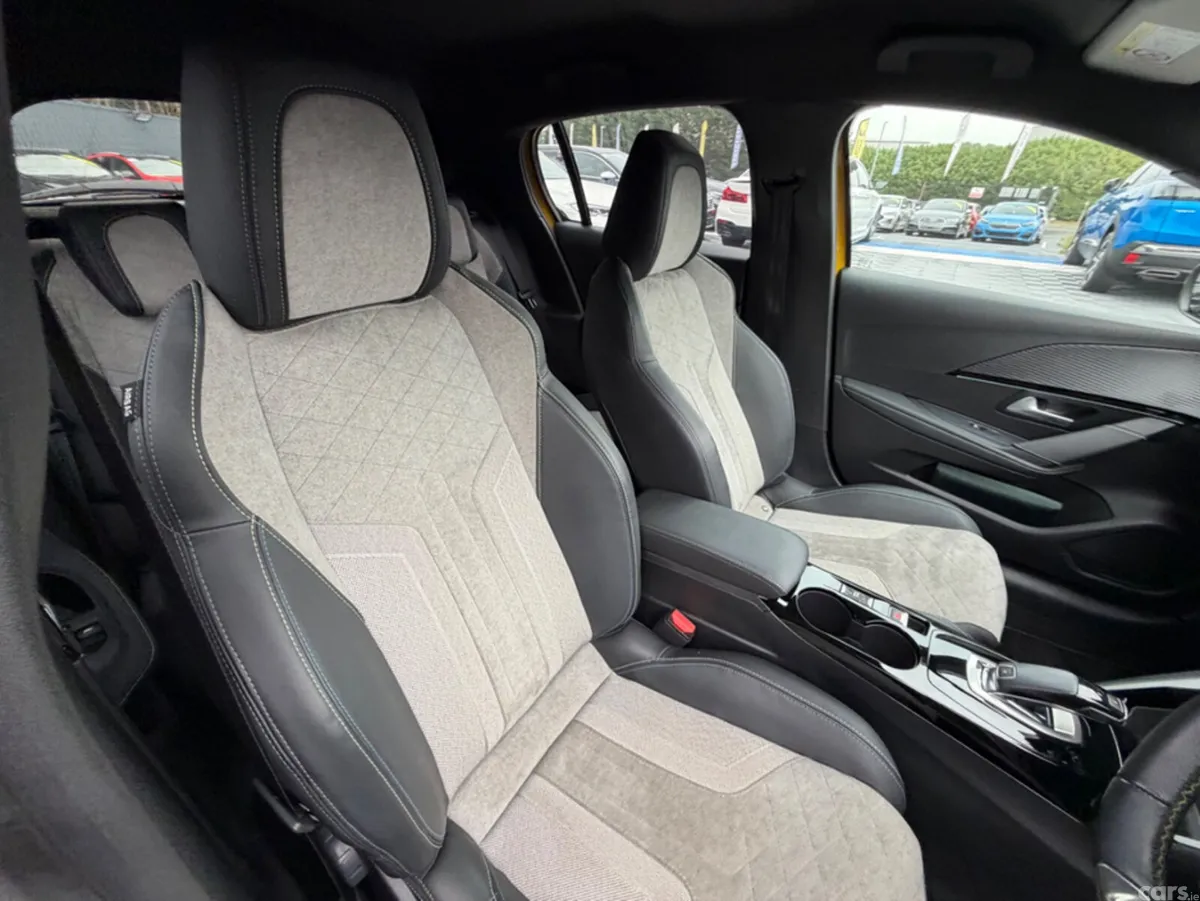 Peugeot 208 Hatchback, Petrol, 2020, Yellow