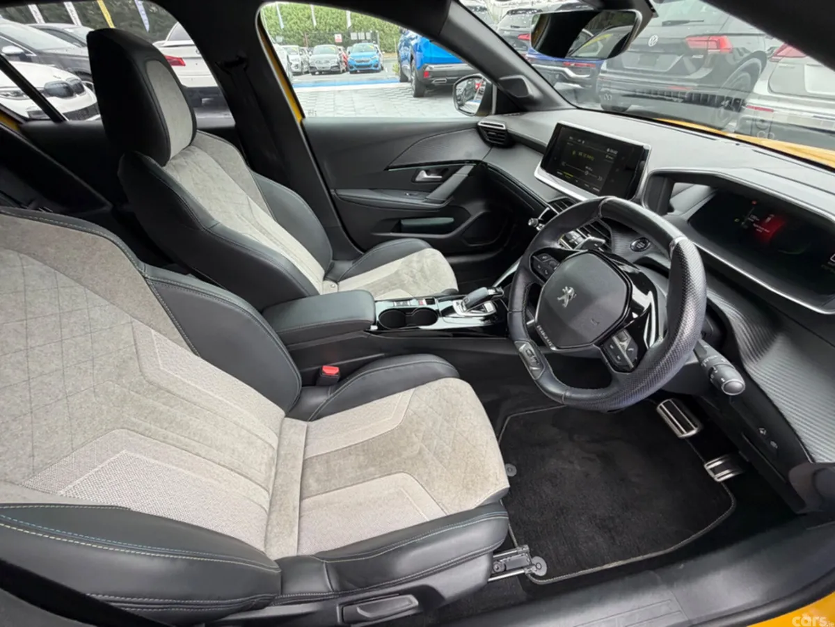 Peugeot 208 Hatchback, Petrol, 2020, Yellow