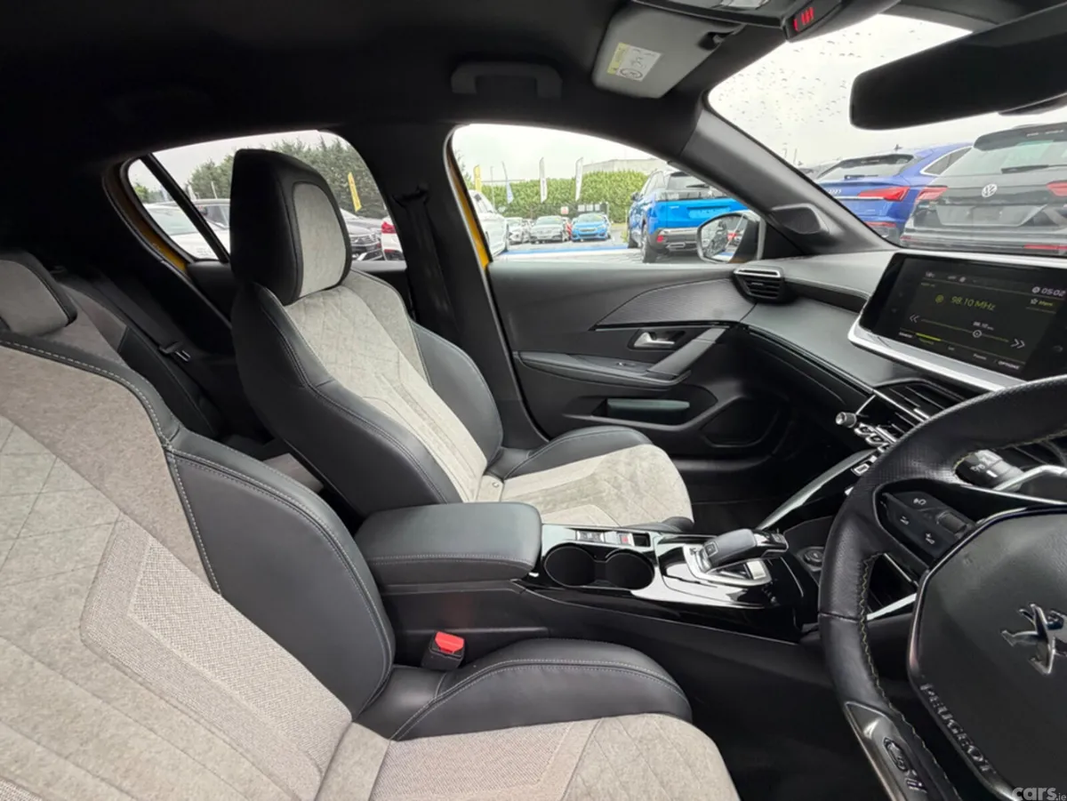 Peugeot 208 Hatchback, Petrol, 2020, Yellow