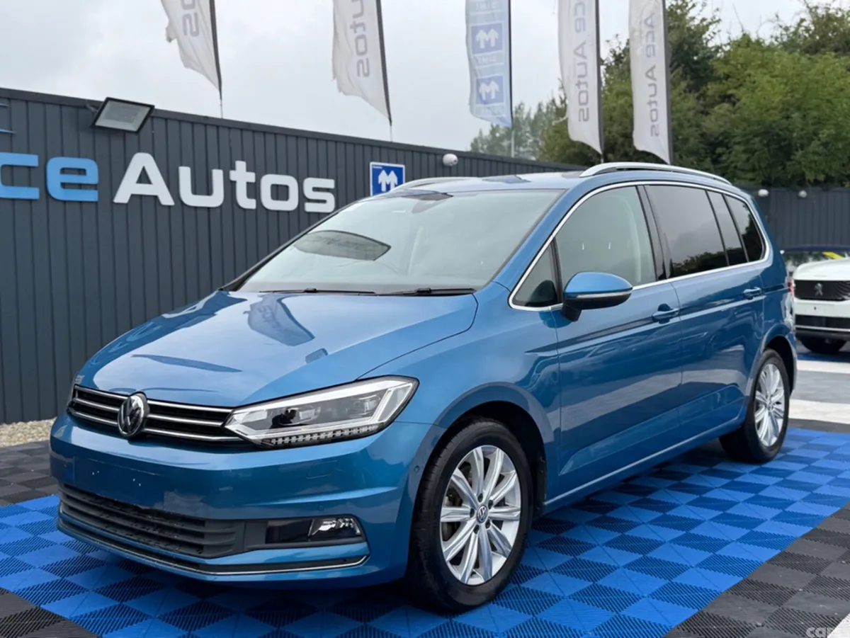 Volkswagen Touran MPV, Diesel, 2019, Blue