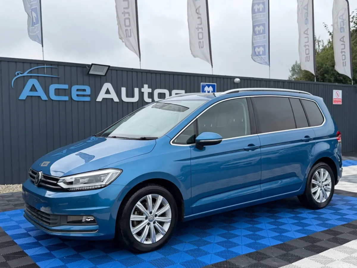 Volkswagen Touran MPV, Diesel, 2019, Blue