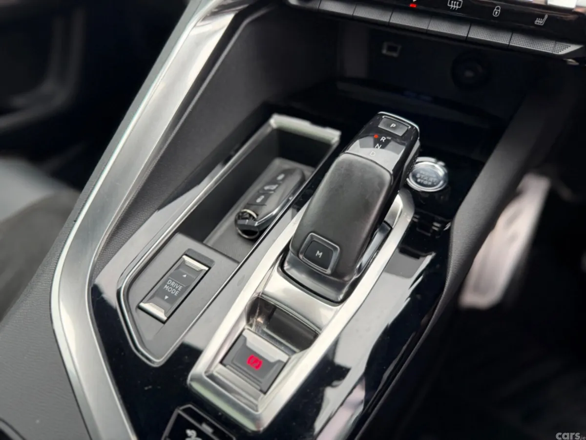 Peugeot 5008 SUV, Diesel, 2021, White