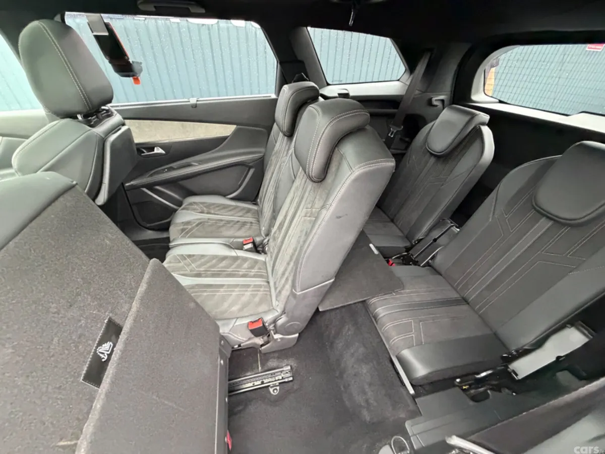 Peugeot 5008 SUV, Diesel, 2021, White