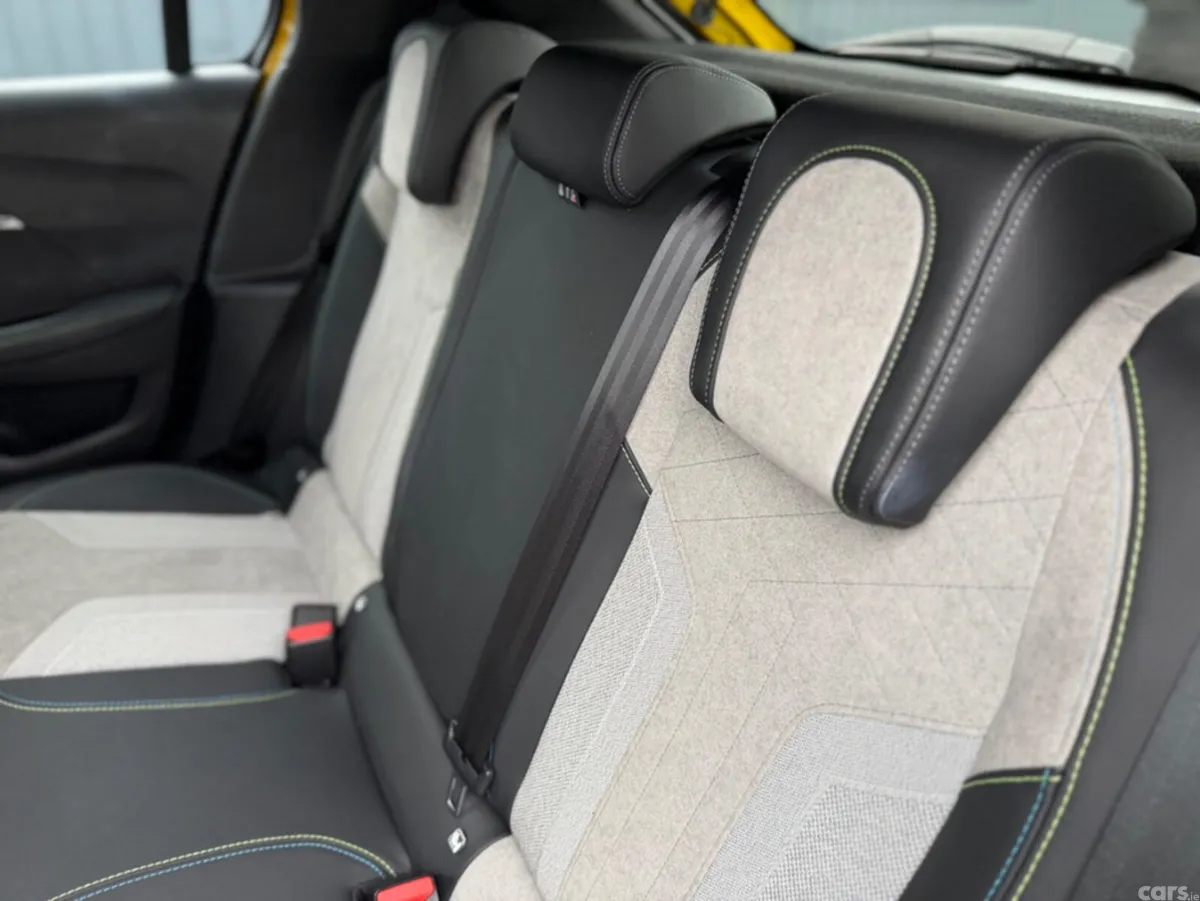 Peugeot 208 Hatchback, Petrol, 2020, Yellow