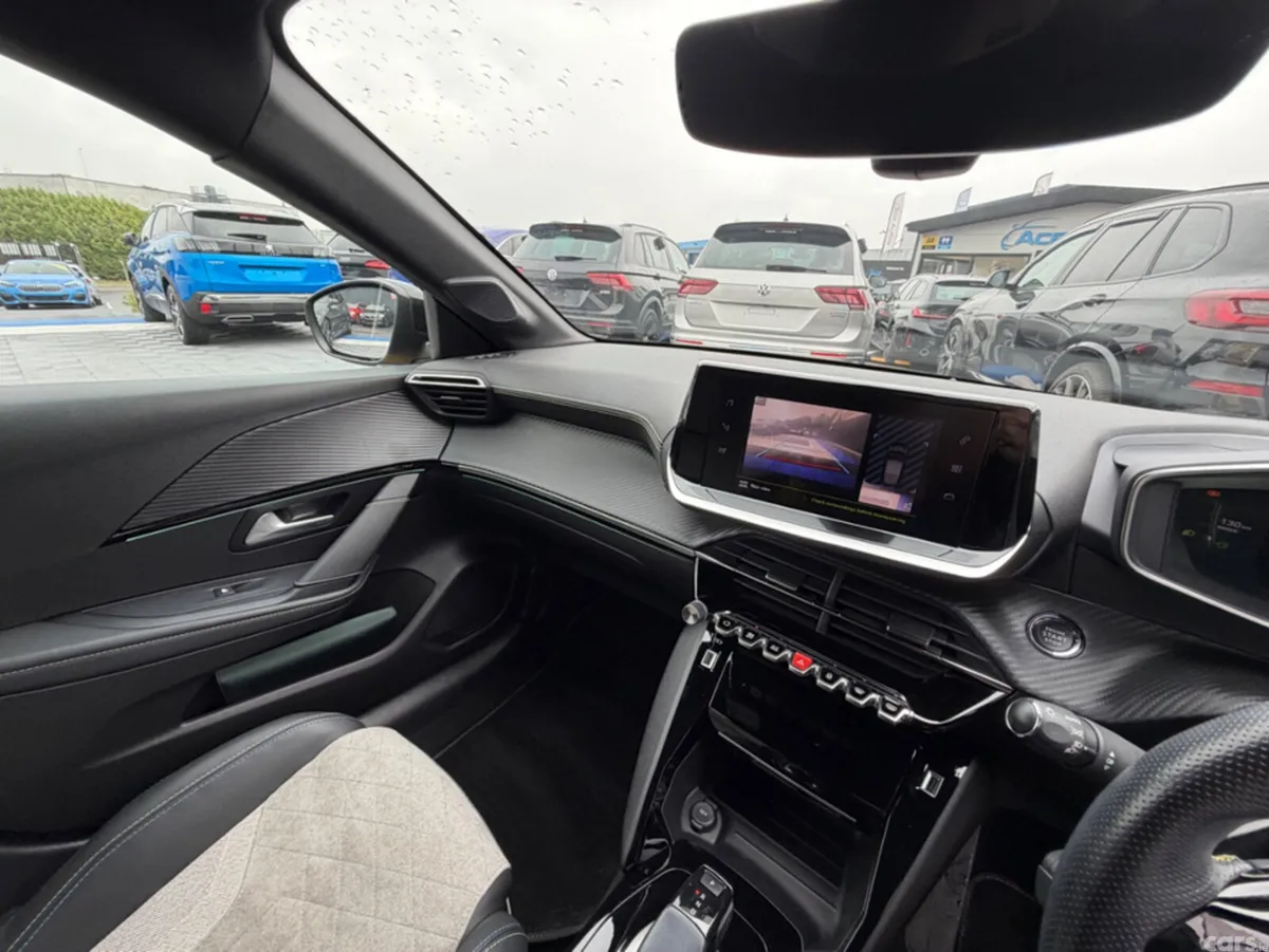Peugeot 208 Hatchback, Petrol, 2020, Yellow
