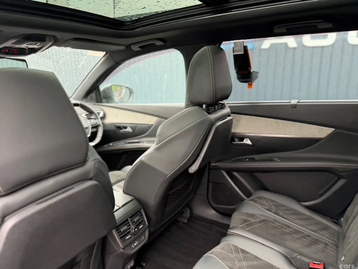 Peugeot 5008 SUV, Diesel, 2021, White