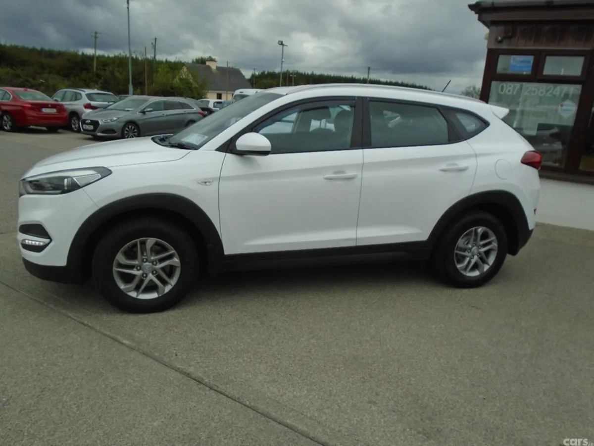 Hyundai Tucson MPV, Diesel, 2016, White