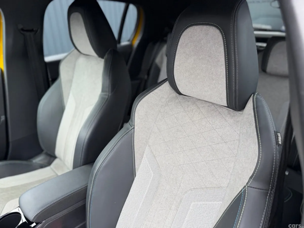 Peugeot 208 Hatchback, Petrol, 2020, Yellow