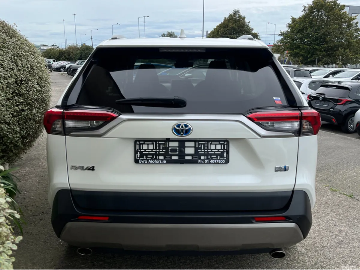 Toyota RAV4 SUV, Petrol Hybrid, 2022, White