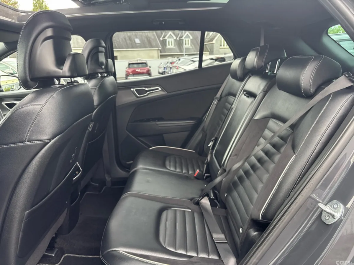 Kia Sportage MPV, Diesel Hybrid, 2023, Grey