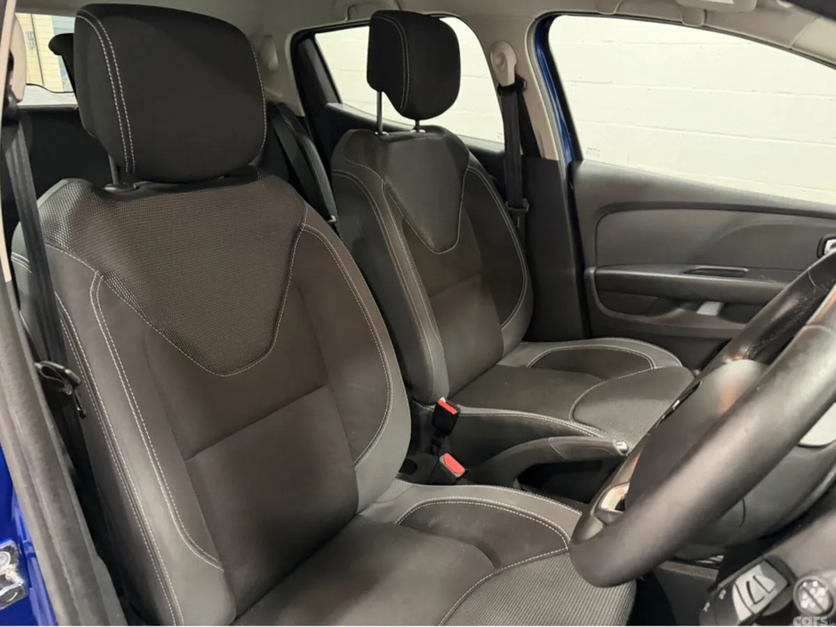 Renault Clio Hatchback, Petrol, 2018, Blue