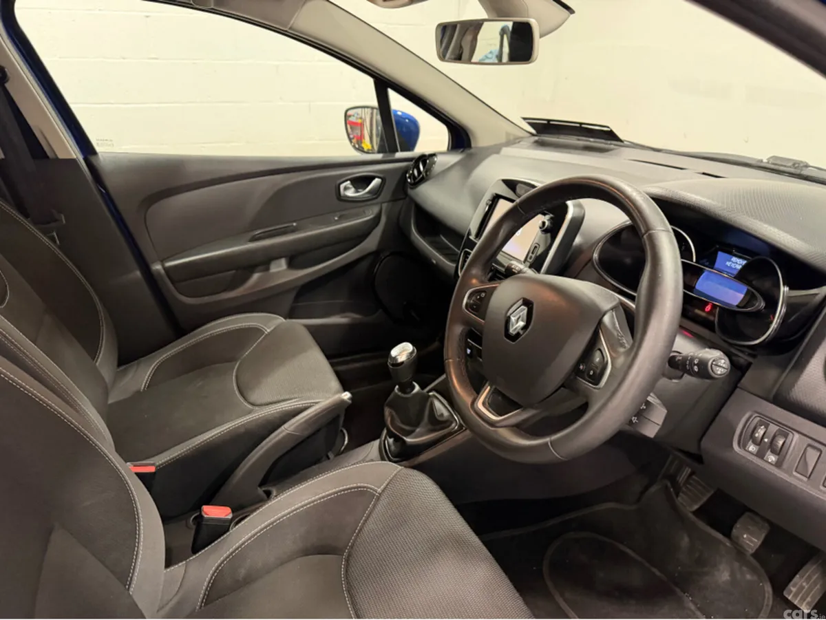 Renault Clio Hatchback, Petrol, 2018, Blue