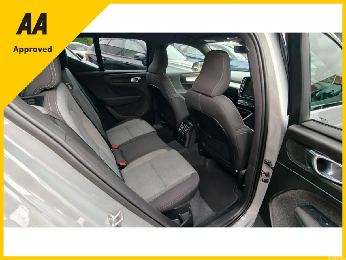 Volvo XC40 SUV, Petrol Plug-in Hybrid, 2023, Grey