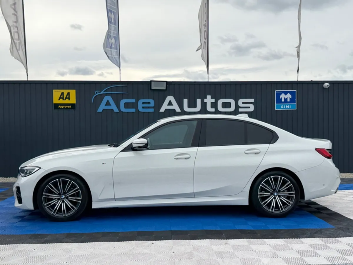 BMW 3-Series Saloon, Petrol, 2021, White
