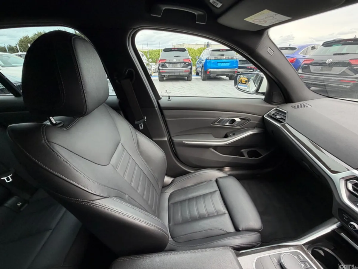 BMW 3-Series Saloon, Petrol, 2021, White